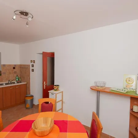 Melada Apartmán *