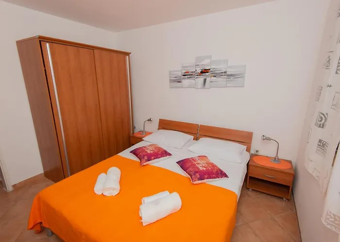 Melada Apartmán *