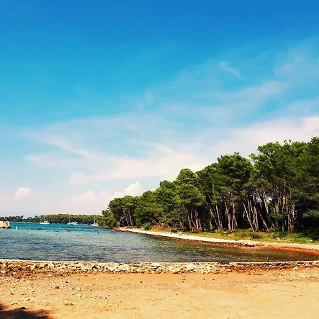 アパート Melada Molat