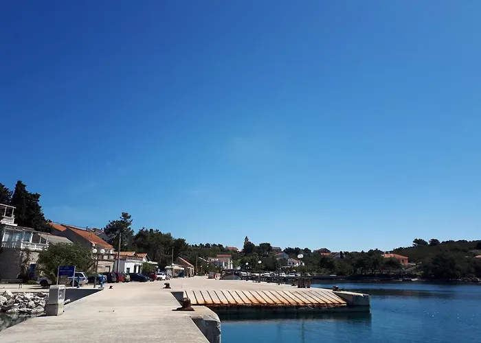 Melada * Molat